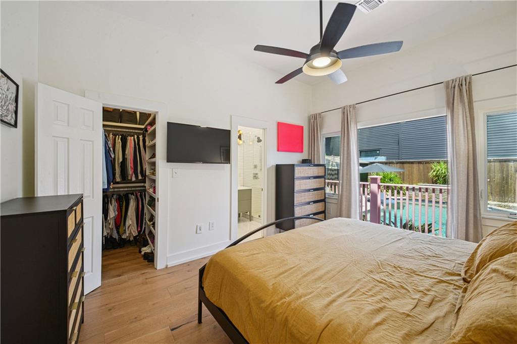 915 SIXTH Street