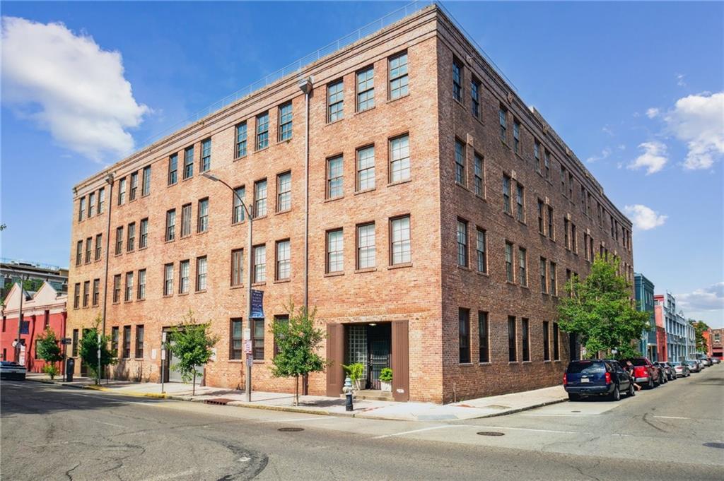 404 NOTRE DAME Street 24