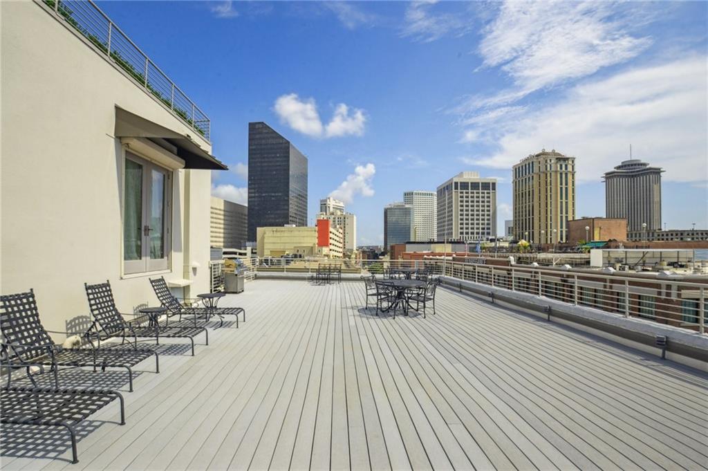 404 NOTRE DAME Street 24