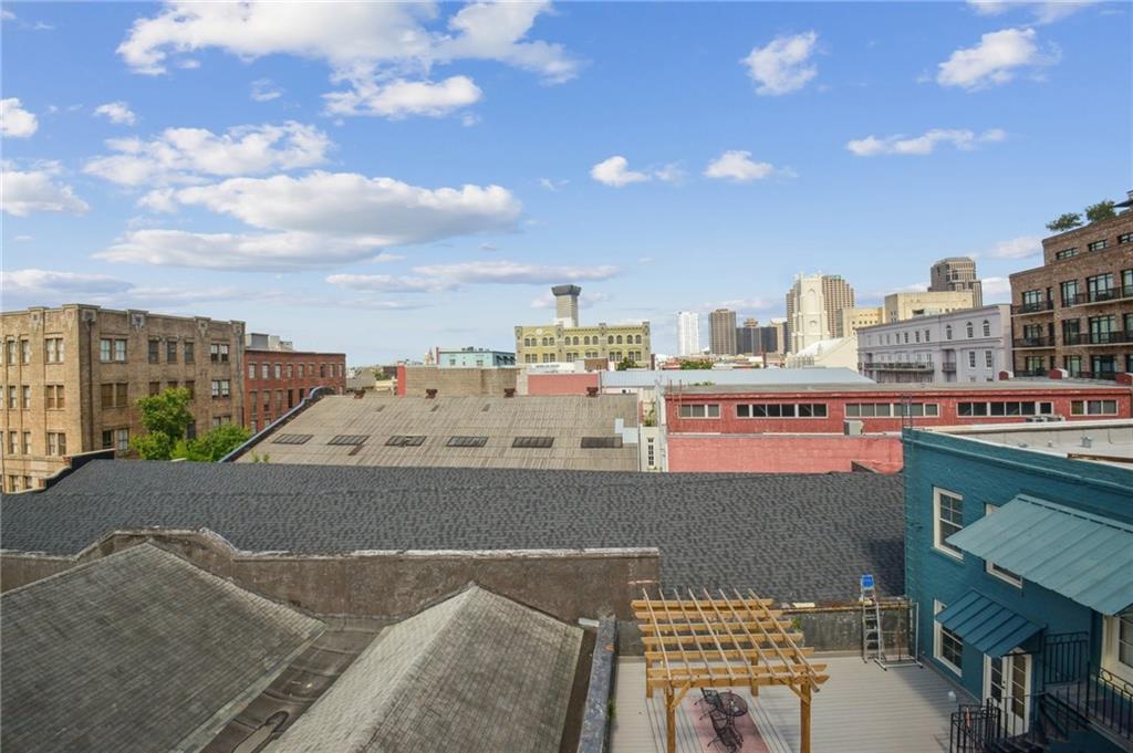 404 NOTRE DAME Street 24