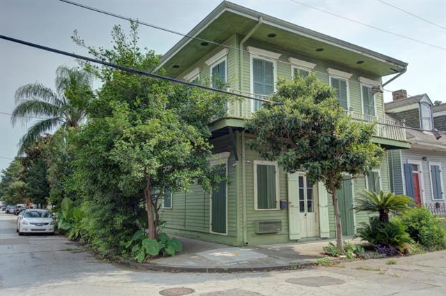 2445 BURGUNDY Street
