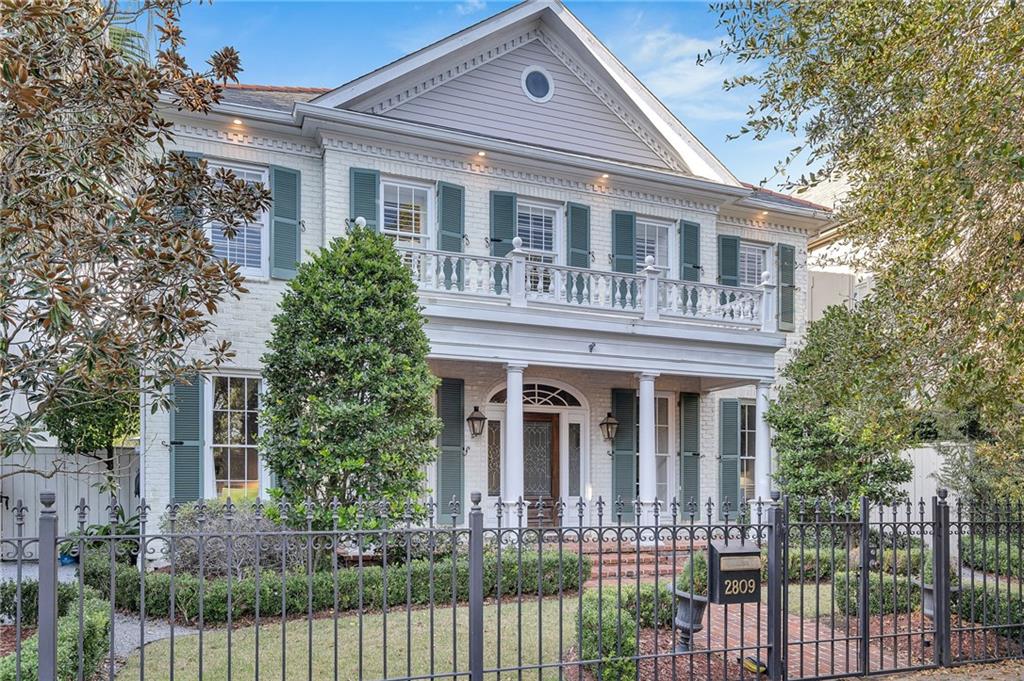 2809 PRYTANIA Street