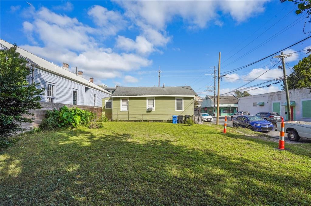 526 MARIGNY Street