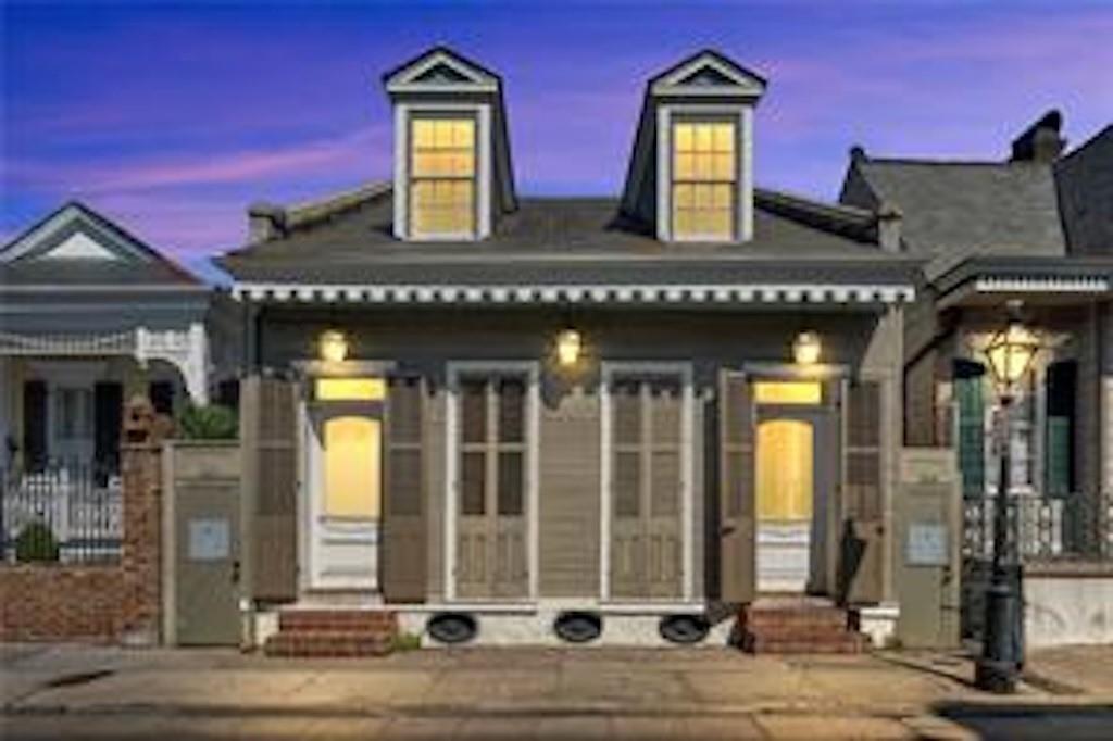 1117 BOURBON Street 4