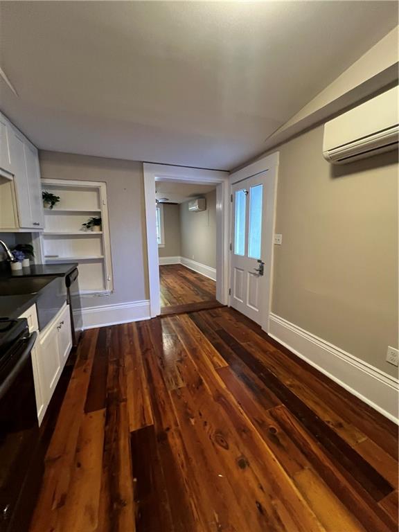 1117 BOURBON Street 4