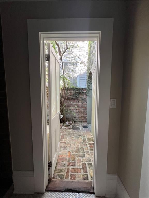 1117 BOURBON Street 4