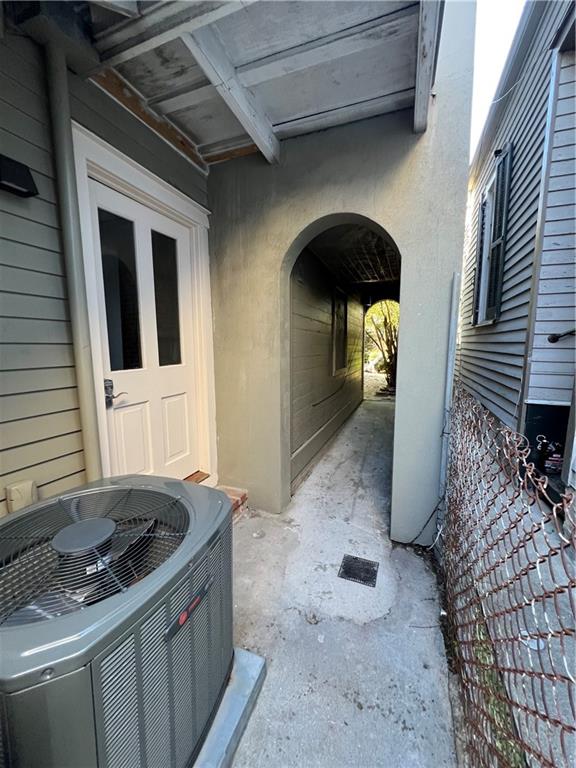 1117 BOURBON Street 4