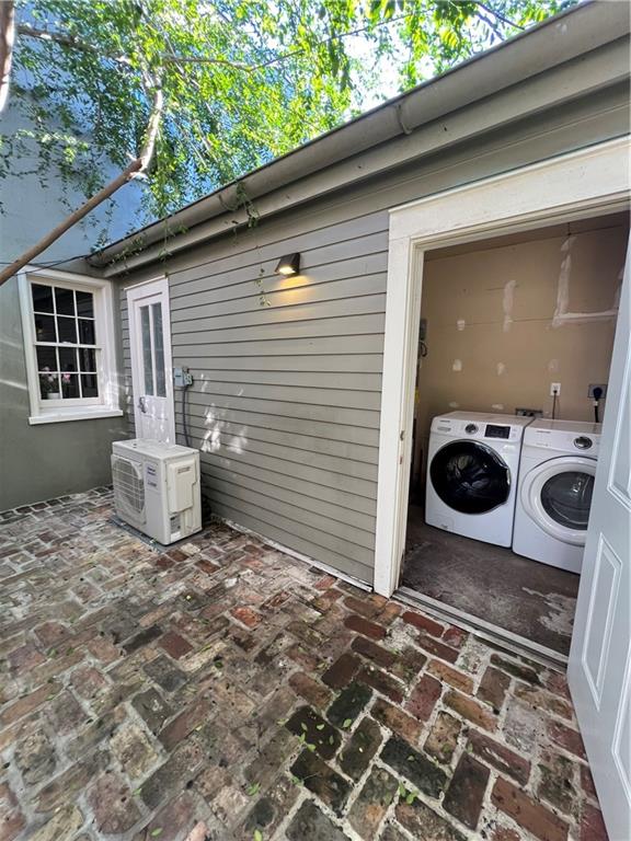 1117 BOURBON Street 4