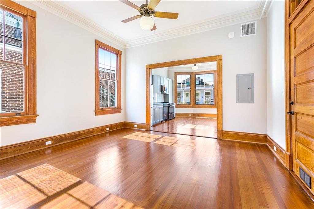 1221 MANDEVILLE Street 101
