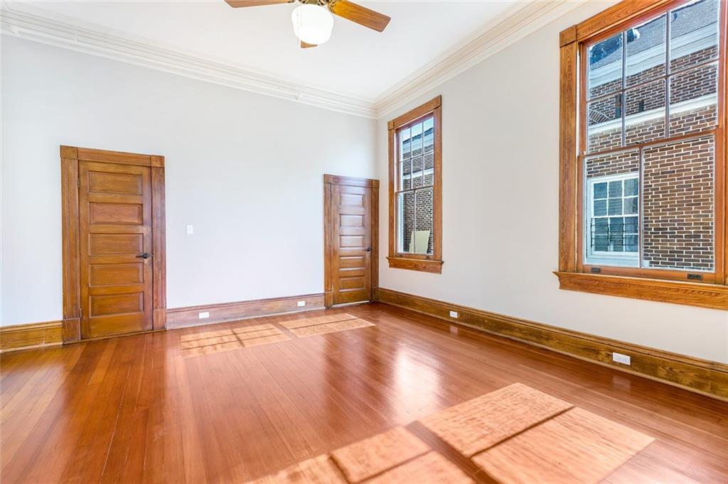 1221 MANDEVILLE Street 101