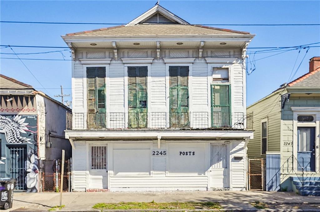 2245 ST CLAUDE Avenue