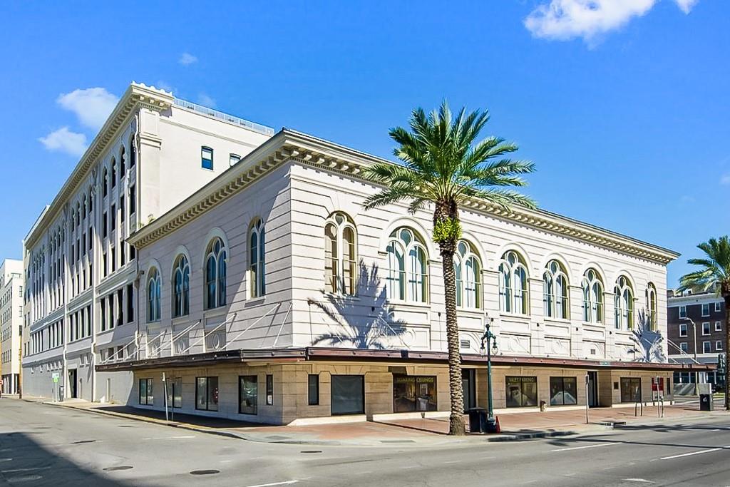 1201 CANAL Street 327