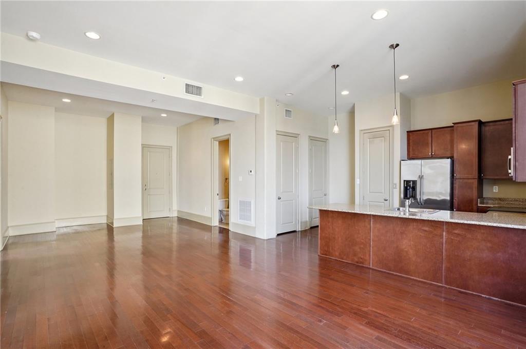 1201 CANAL Street 327
