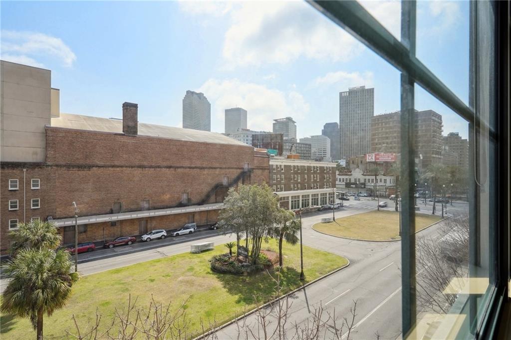 1201 CANAL Street 327