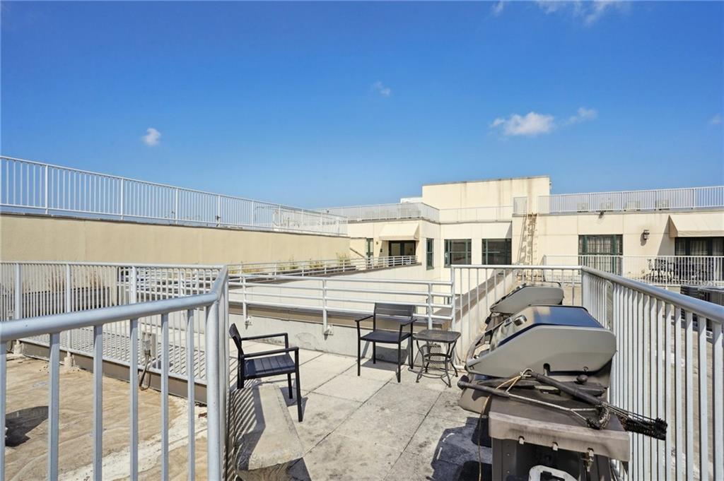 1201 CANAL Street 327