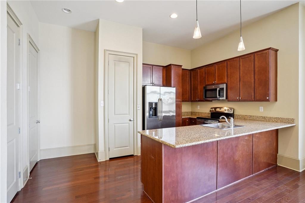 1201 CANAL Street 327