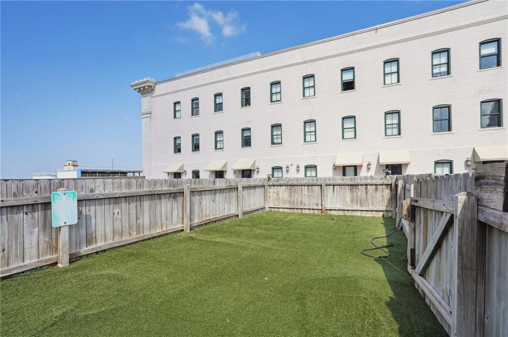 1201 CANAL Street 327