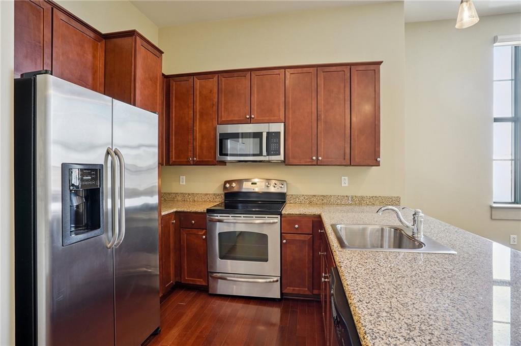1201 CANAL Street 327