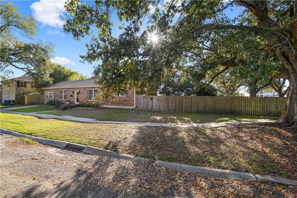 5122 PRATT Drive
