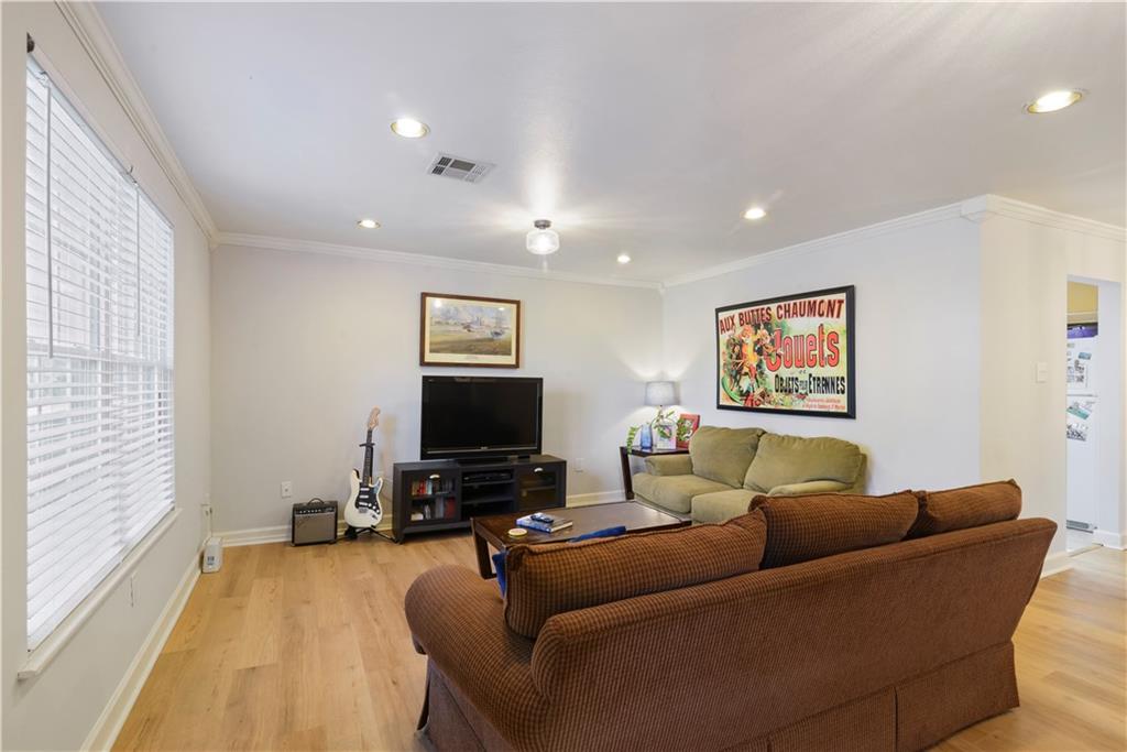 5122 PRATT Drive