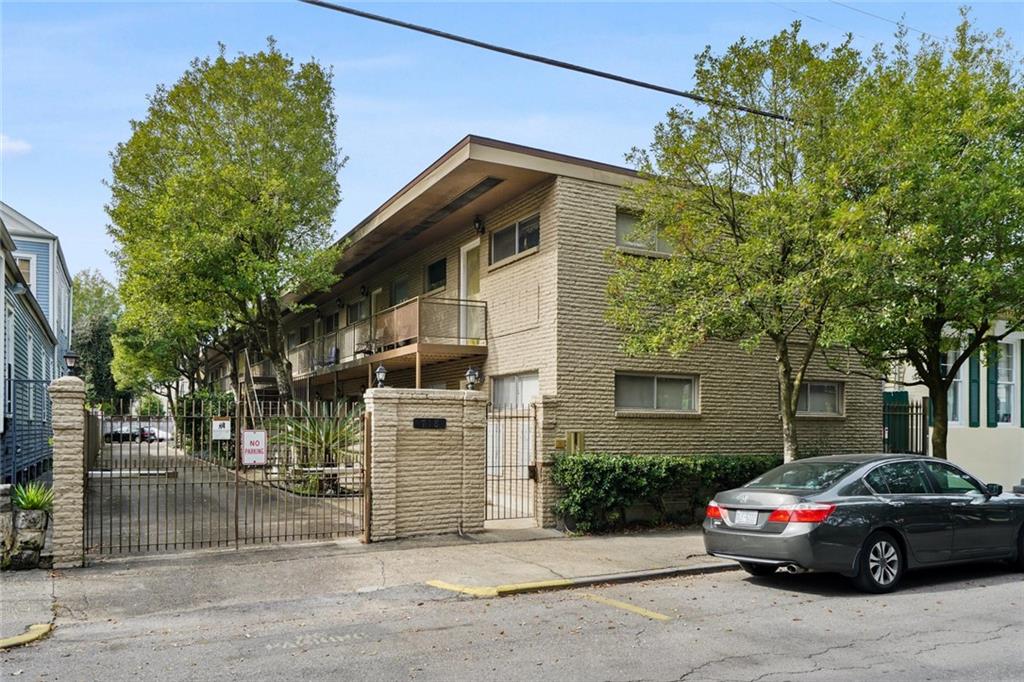 718 FRENCHMEN Street 6
