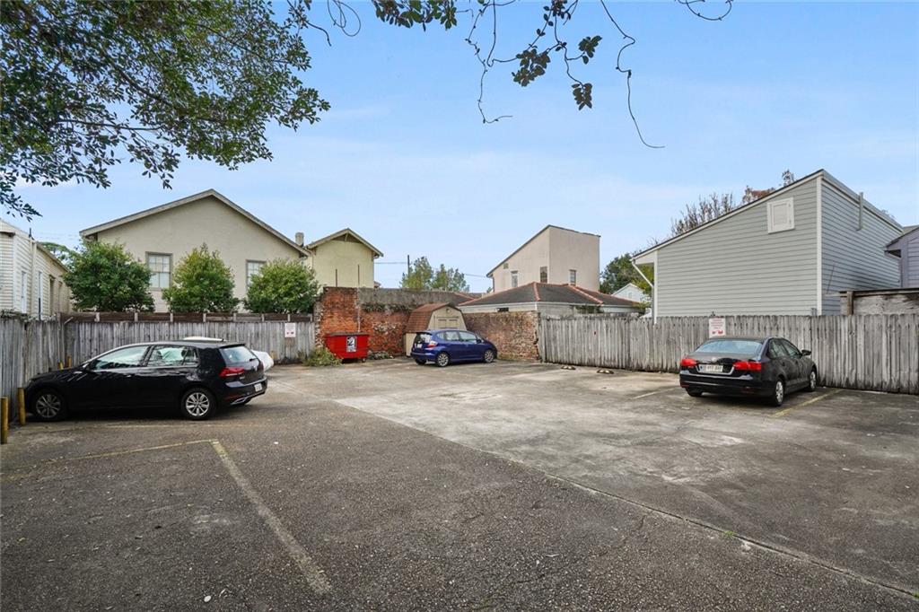 718 FRENCHMEN Street 6