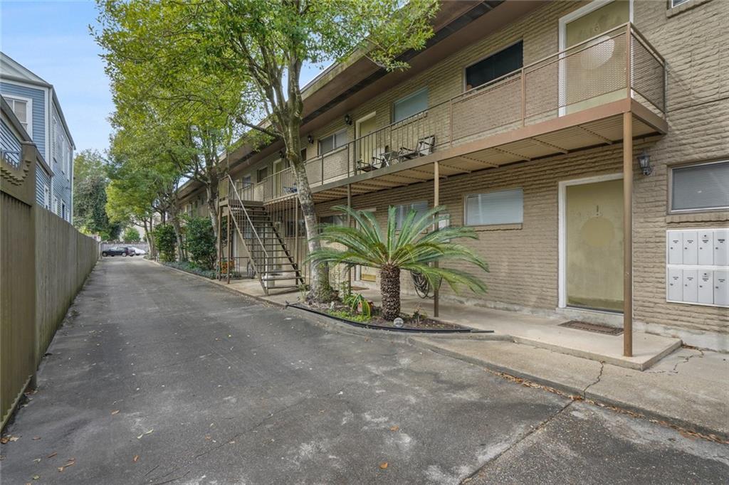 718 FRENCHMEN Street 6
