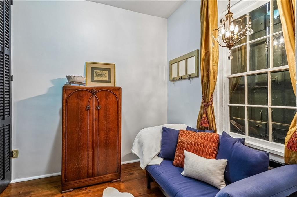 534 CHARTRES Street 6