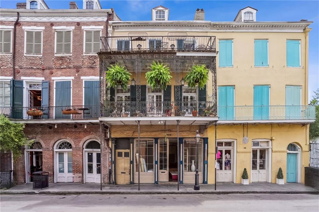 534 CHARTRES Street 6