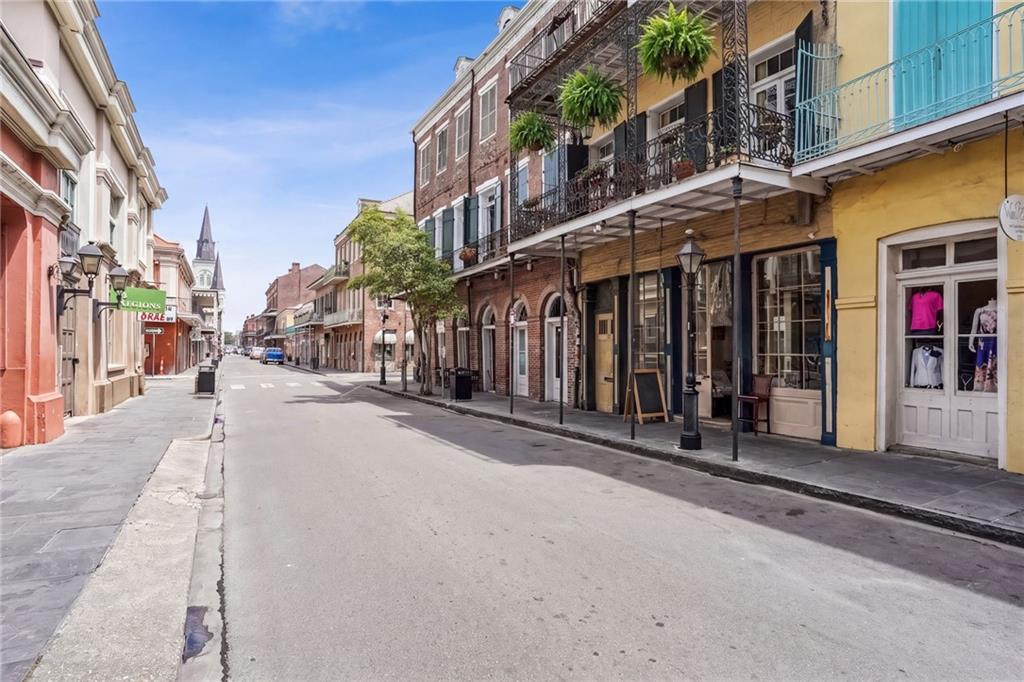 534 CHARTRES Street 6