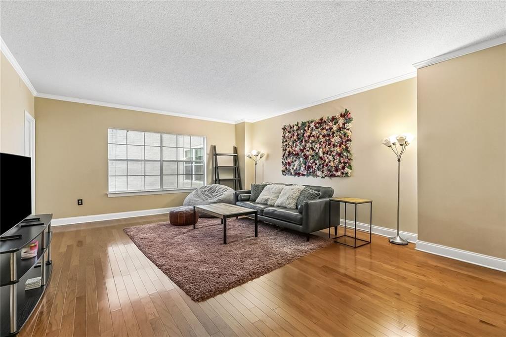 1750 SAINT CHARLES Avenue 320