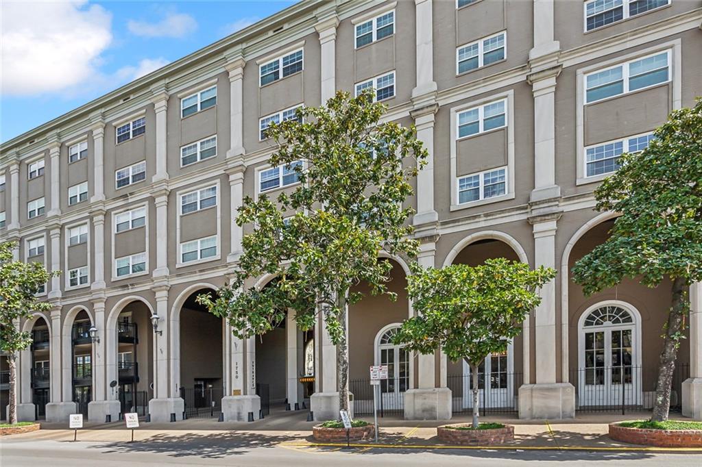 1750 SAINT CHARLES Avenue 320