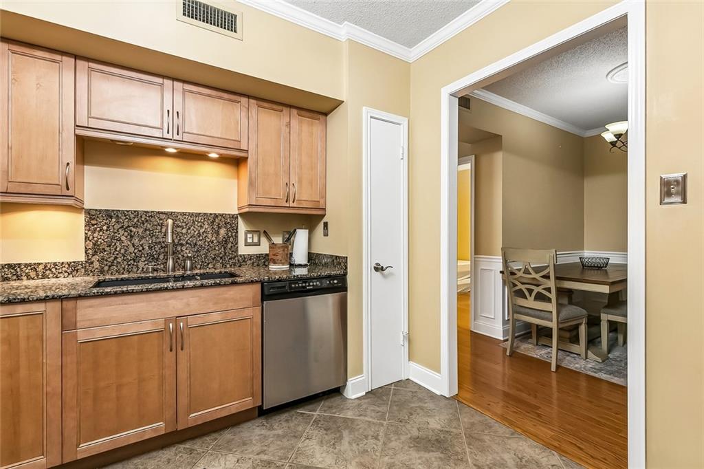 1750 SAINT CHARLES Avenue 320