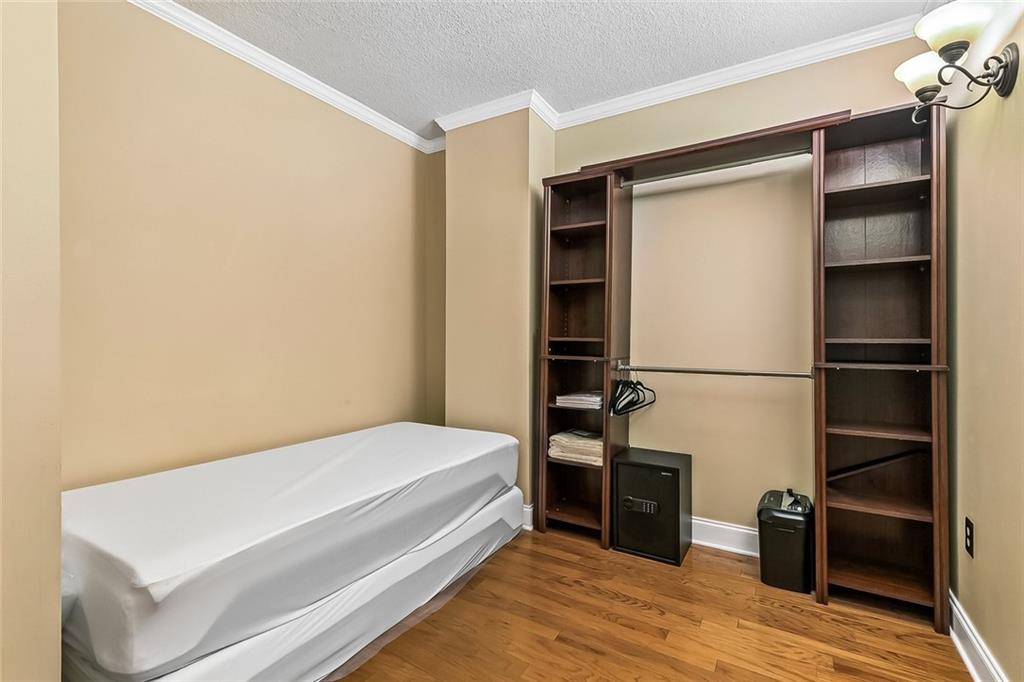 1750 SAINT CHARLES Avenue 320