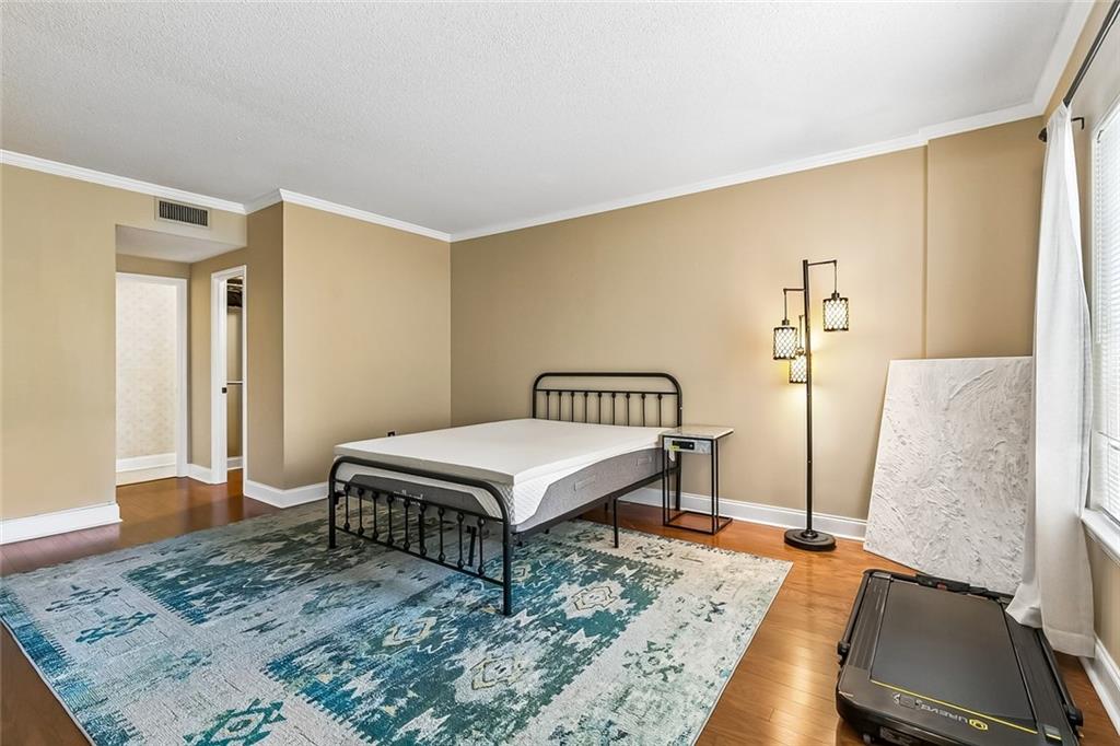 1750 SAINT CHARLES Avenue 320