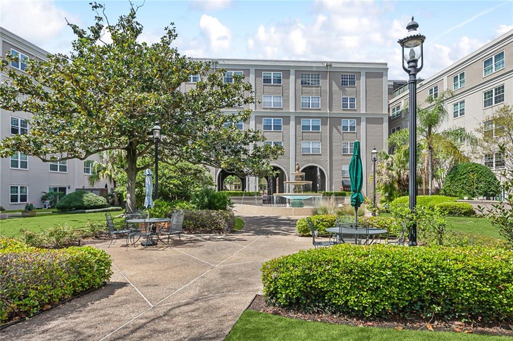 1750 SAINT CHARLES Avenue 320