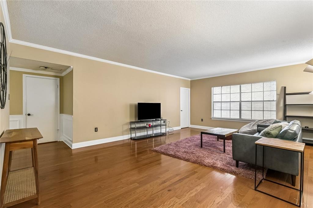 1750 SAINT CHARLES Avenue 320