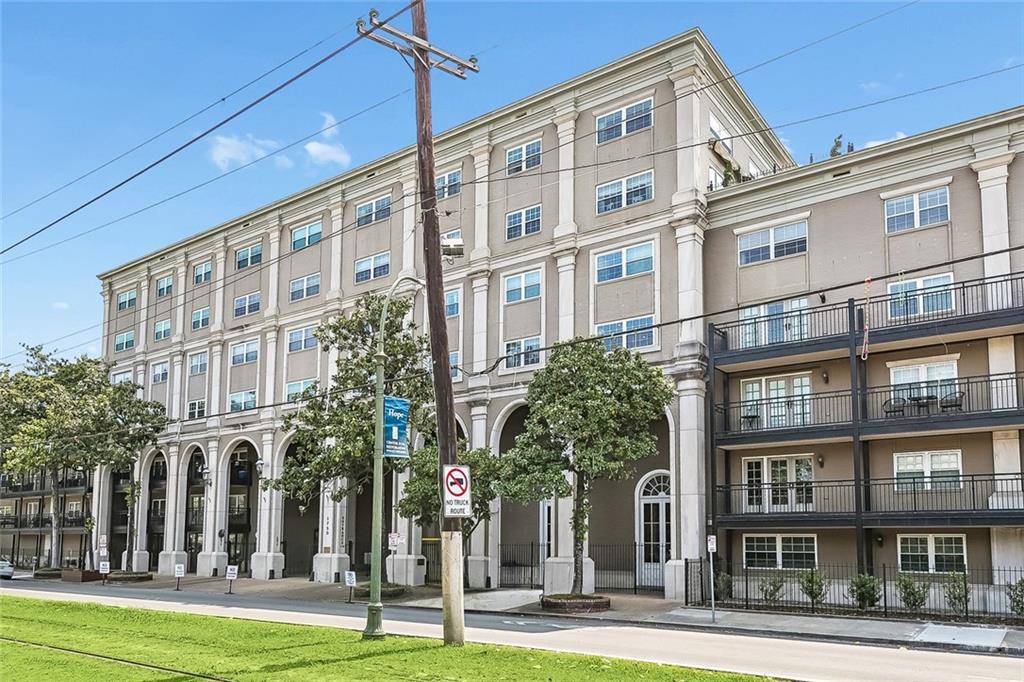1750 SAINT CHARLES Avenue 320