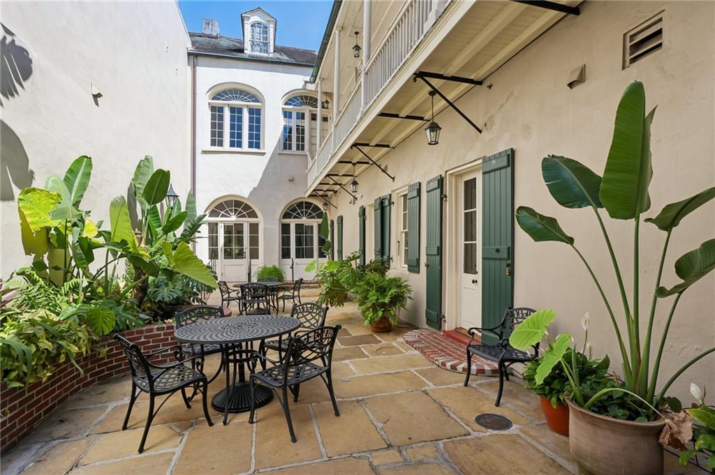 1225 BOURBON Street C