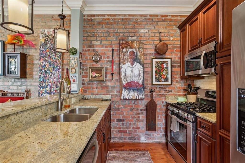 1225 BOURBON Street C
