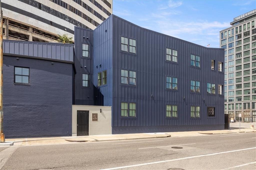 875 O'KEEFE Avenue 301