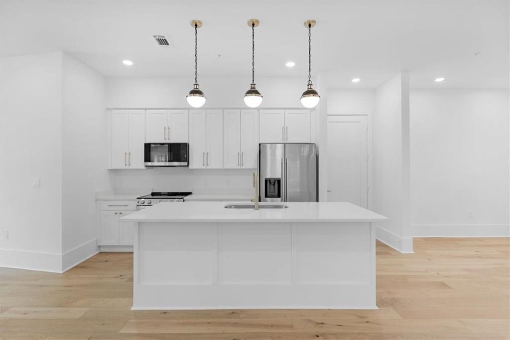 875 O'KEEFE Avenue 301