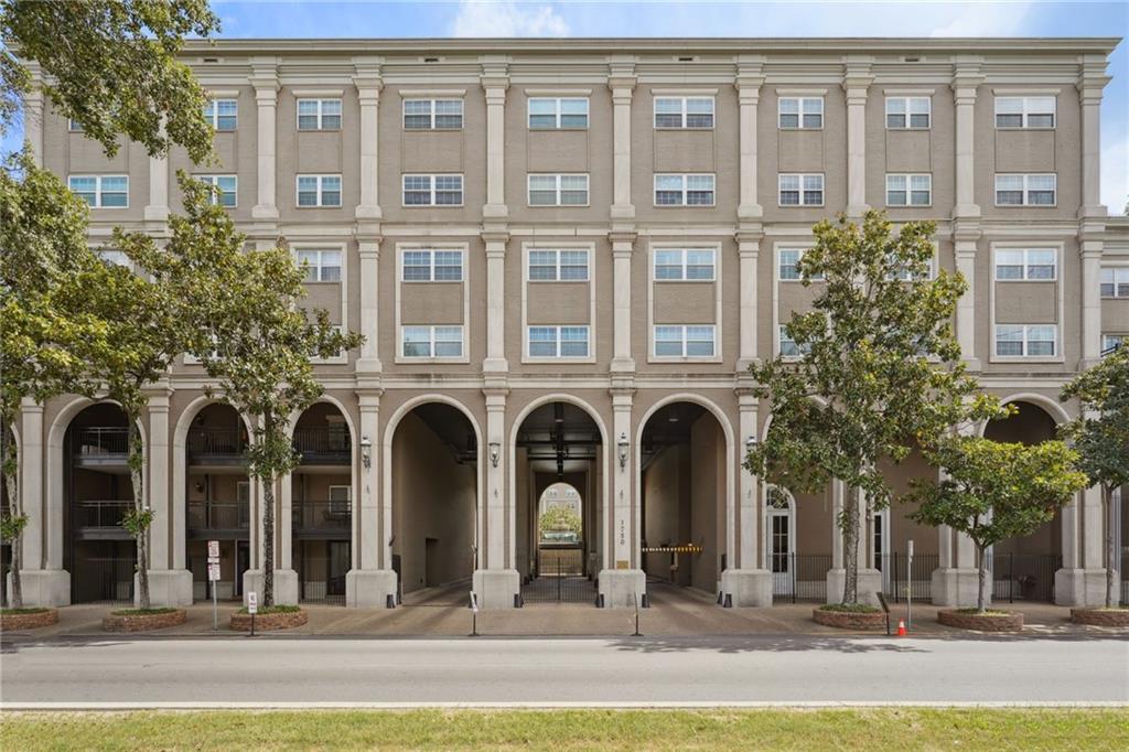 1750 ST CHARLES Street 530