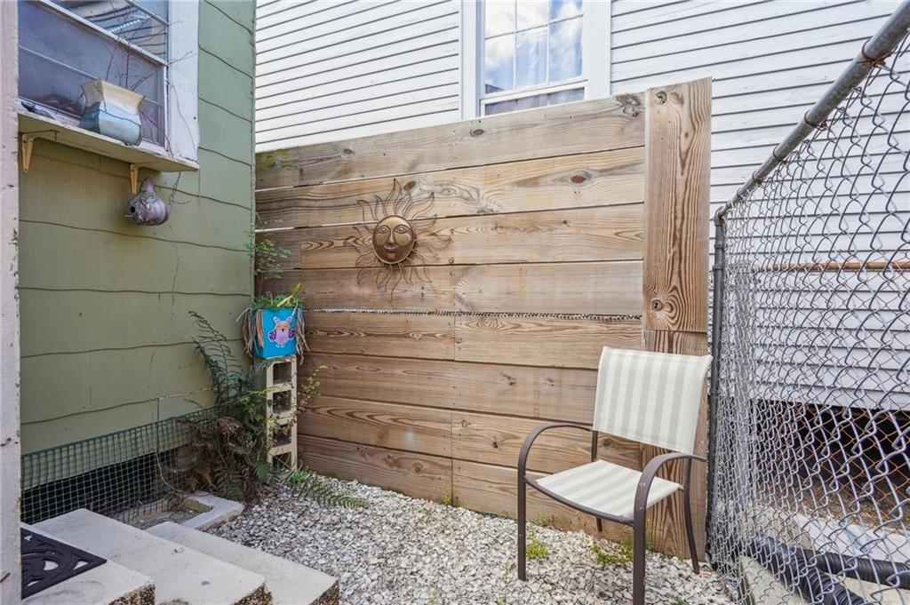 536 MARIGNY Street