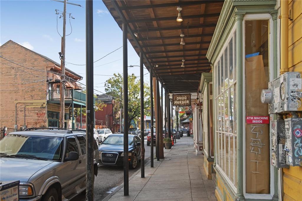 718 FRENCHMEN Street 10