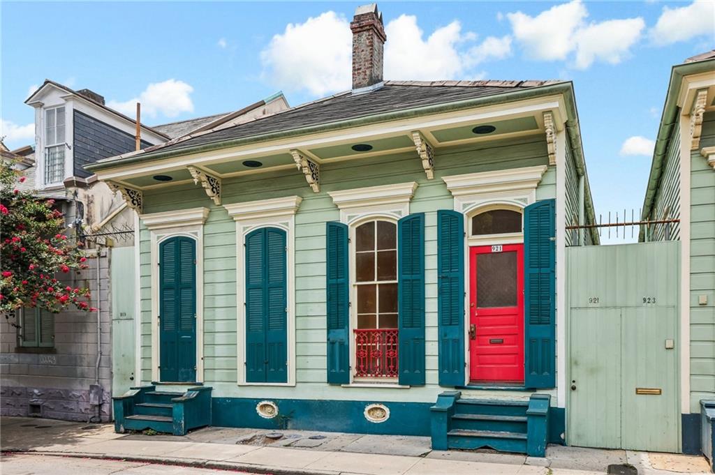 921 BOURBON Street