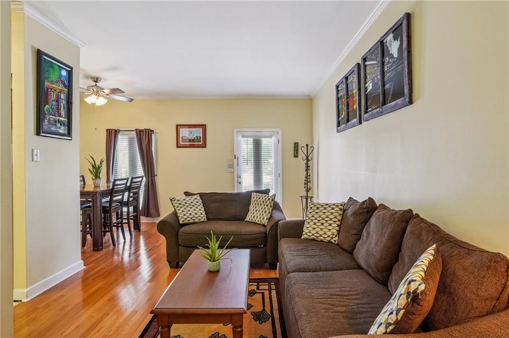 822 TOURO Street 1