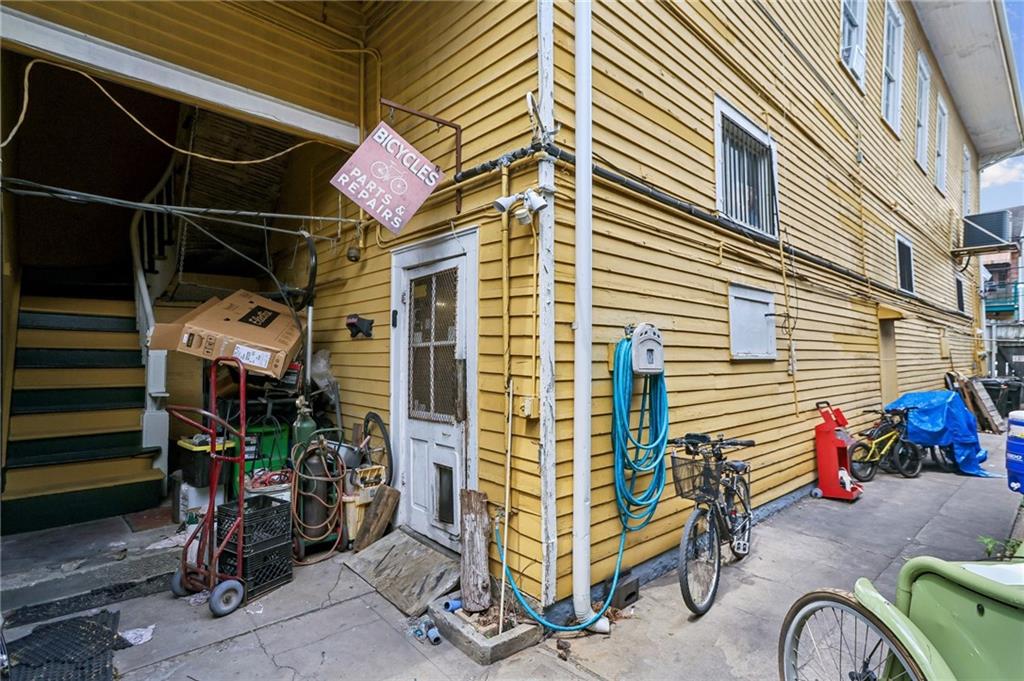 622 FRENCHMEN Street