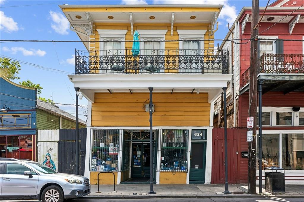 622 FRENCHMEN Street
