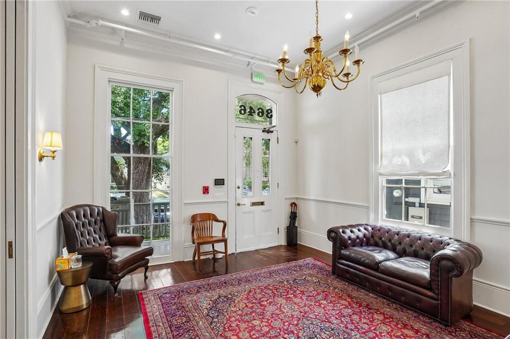 3646 MAGAZINE Street